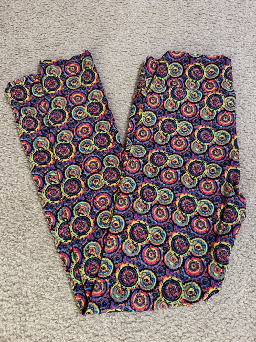 LuLaRoe Neon Concentric Circle Print Leggings - OS